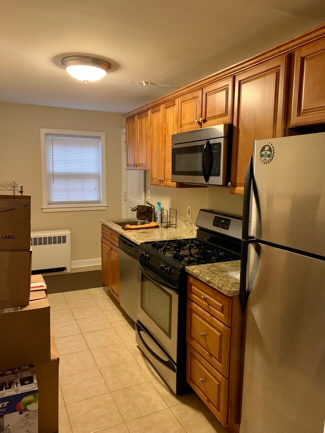 Building Photo - Milton St.