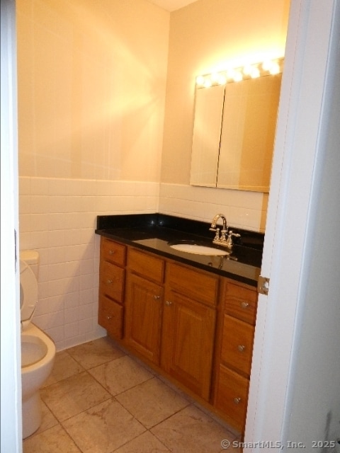 Building Photo - 203 W Walk