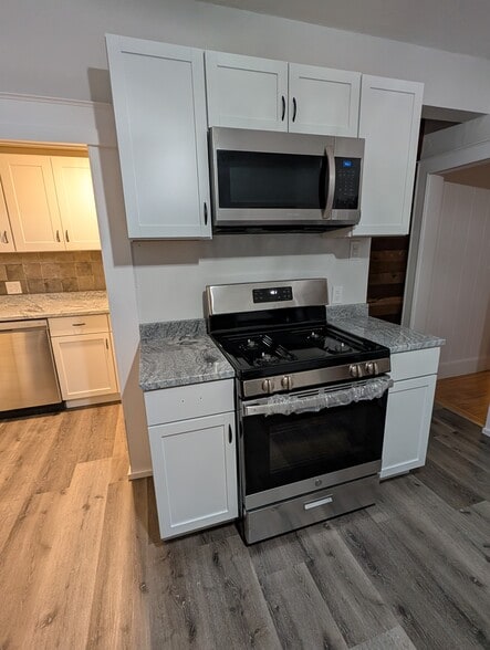 Building Photo - 16 Appleton St