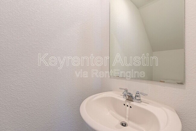 Building Photo - 214 Sambre St