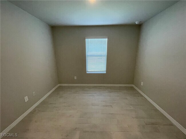 Building Photo - 3720 SW 12th Pl