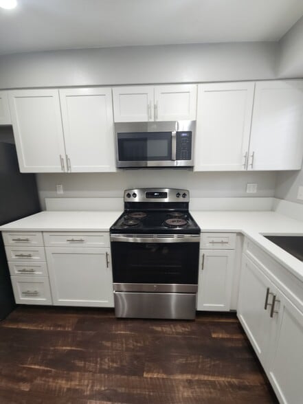 Building Photo - 38 NE 143rd Ave