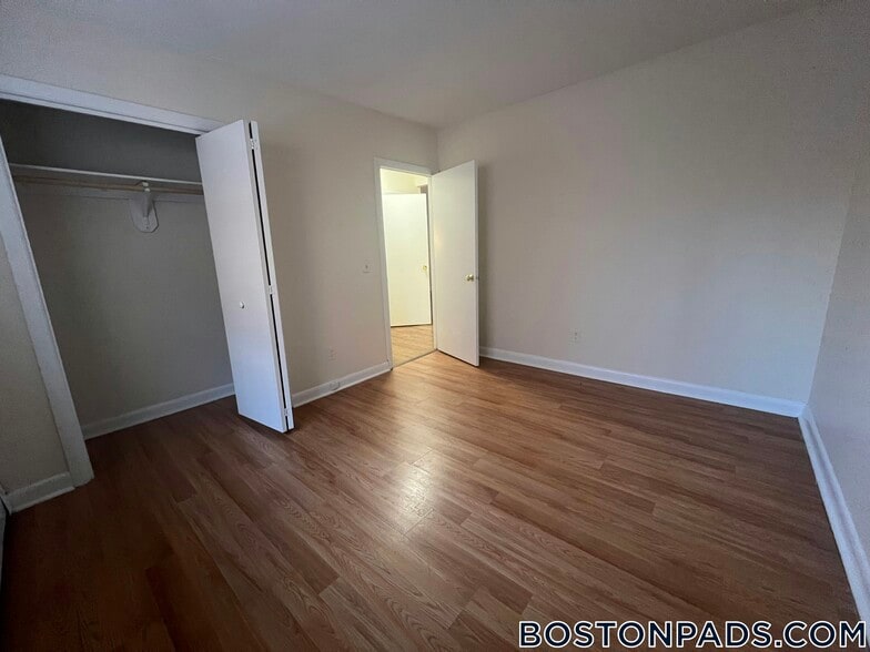 Building Photo - 75 Gardner St