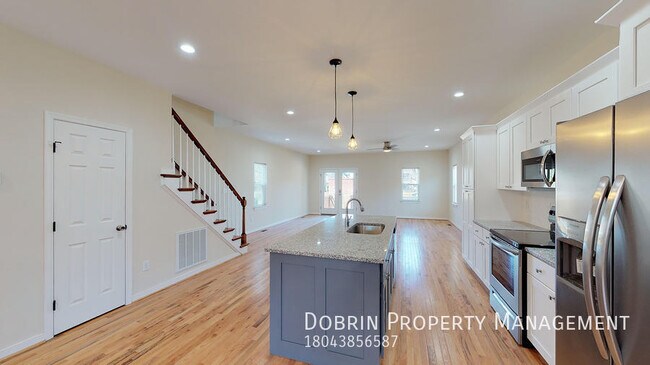 Building Photo - Amazing New Construction in Byrd Park