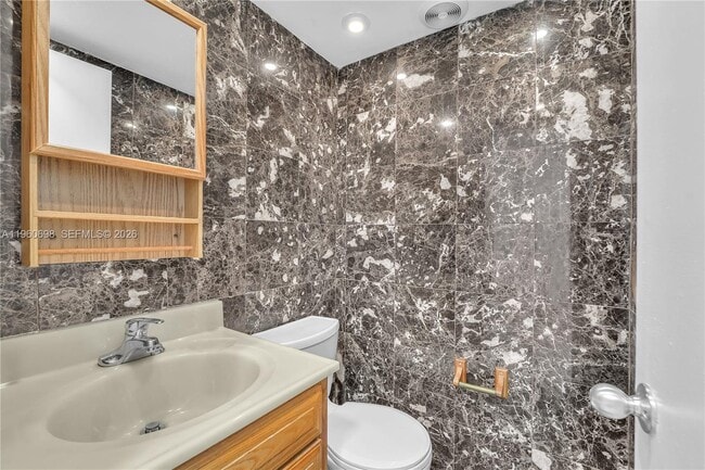 Building Photo - 8775 Park Blvd