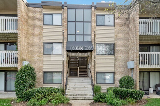 Building Photo - 3 br, 1.5 bath Condo - 6305 Hil Mar Drive,...