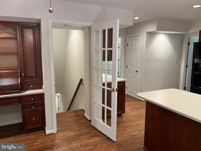 Building Photo - 10101 Alsace Ct