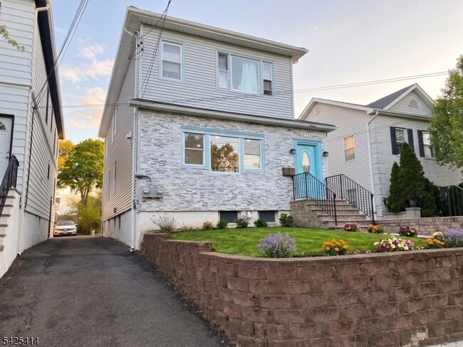 Building Photo - 73 Newark Ave