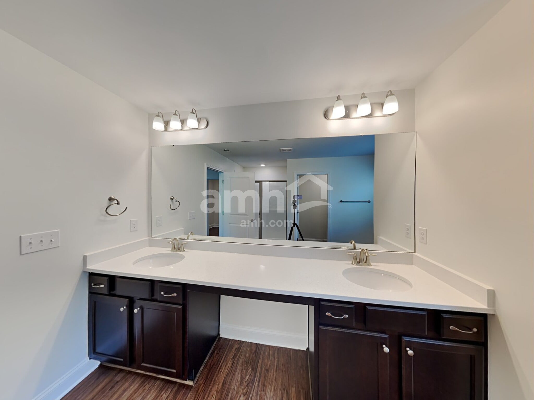 Building Photo - 6192 W Calle Lingo