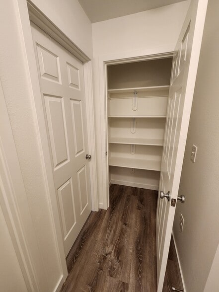 Building Photo - 4038 W Marble Way
