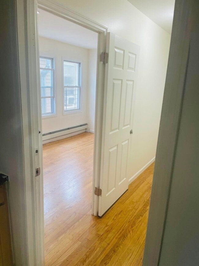 Building Photo - 62 Highland Ave