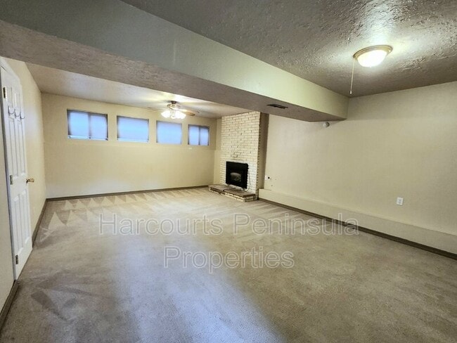 Building Photo - 573 Bridle View Ct NW
