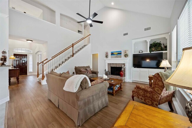 Building Photo - 13611 Delacey Ln