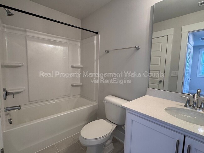 Building Photo - 1328 Barreto Dr