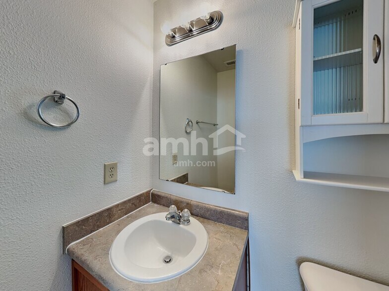 Building Photo - 10155 Cumberland Pointe Blvd