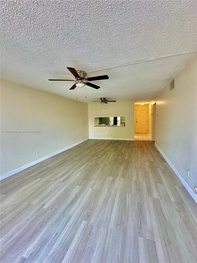 Building Photo - 7175 Orange Dr