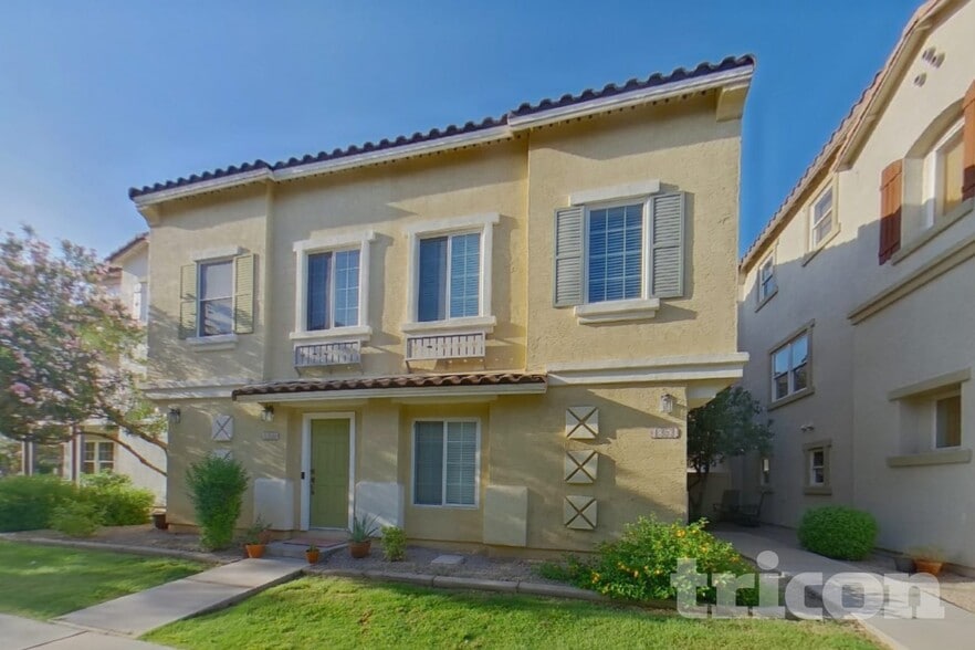 Building Photo - 1353 S Sabino Dr