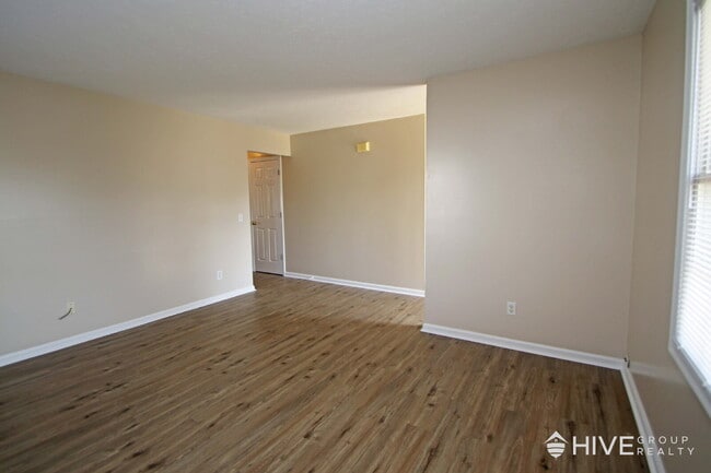 Building Photo - 1041 Oriole Ln