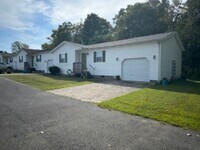 Building Photo - 300 N Ferne Clyffe Rd