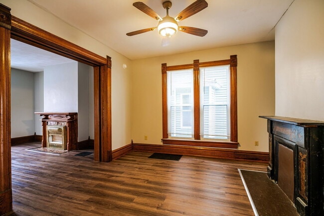 Building Photo - 1250 Indianola Ave