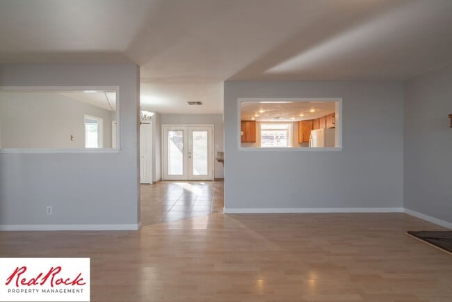 Building Photo - Bright & Spacious 3-Bed, 2-Bath Home in Wa...