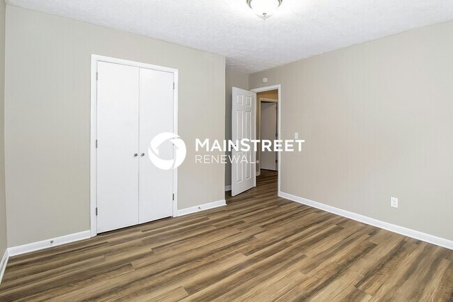 Building Photo - 3 Bedroom Pet-Friendly Home in Stone Mountain, GA with Main Street Renewal
