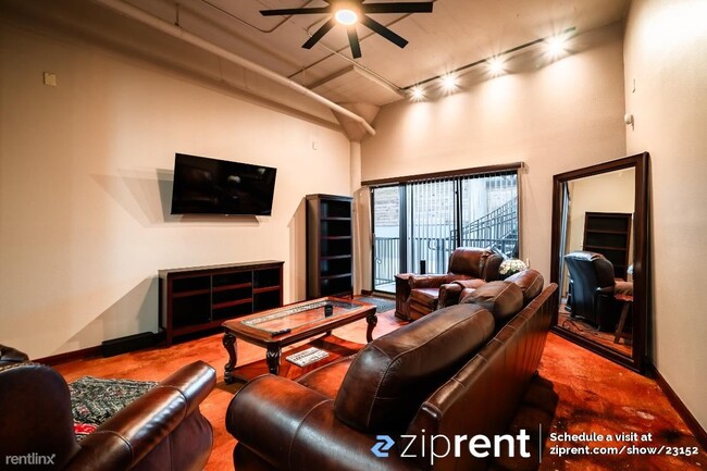 Building Photo - 1 br, 1.5 bath Condo - 2205 McKinney Stree...