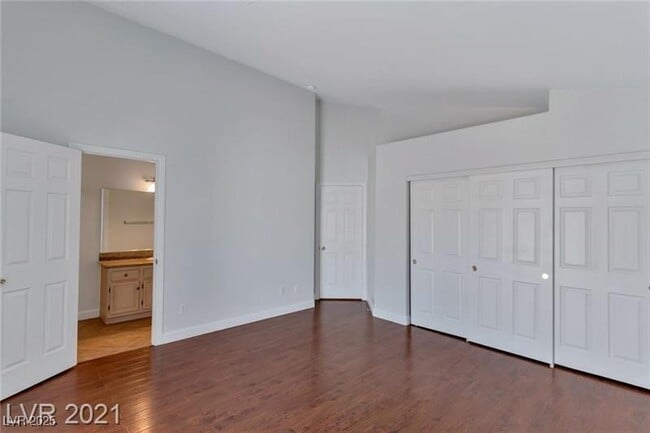 Building Photo - 3838 Birchview Ct