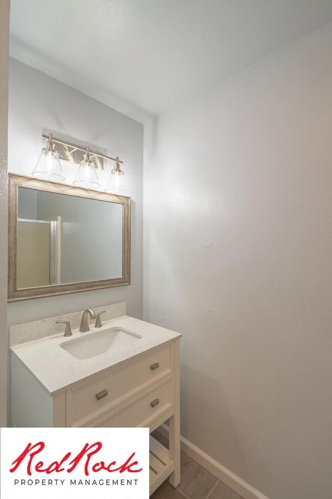 Building Photo - 3 Bedroom Home with Red Rock Views and Community Pool