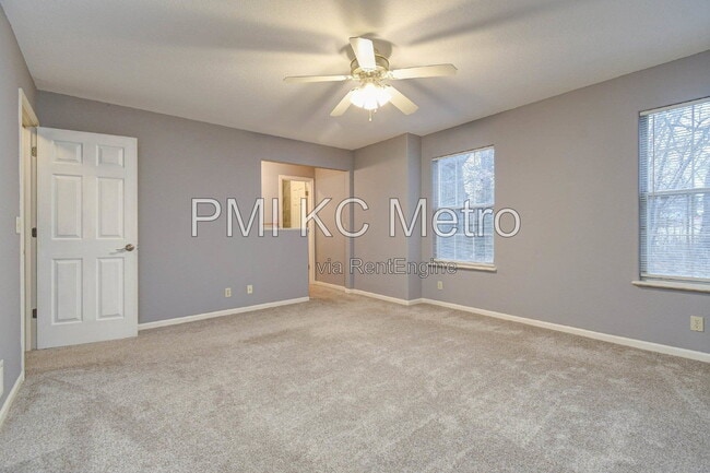 Building Photo - 15811 E 20 St S