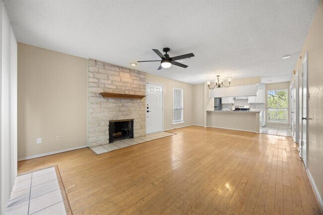 Building Photo - 6715 Old Quarry Ln