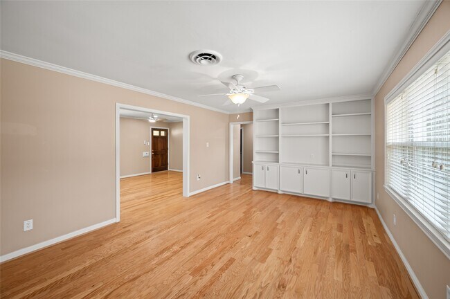 Building Photo - 3725 Murworth Dr