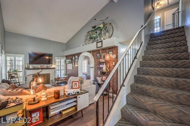 Building Photo - 5321 Tamanar Dr