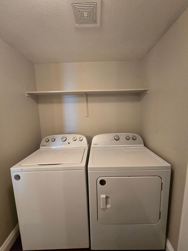Building Photo - A Fabulous 2 Bedroom, 2 Bathroom condo at ...