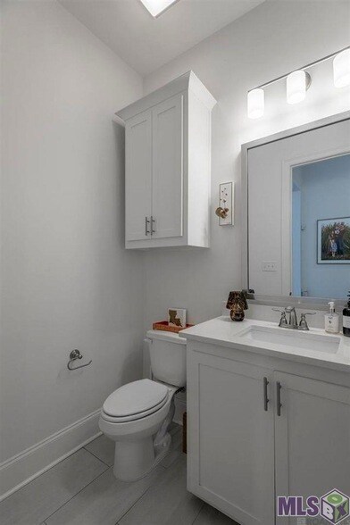 Building Photo - 5139 Cheneau Ln