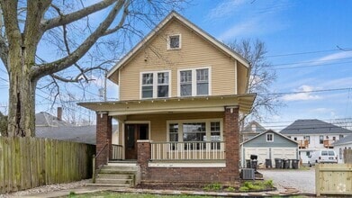 Building Photo - Single-family historic home in West Centra...