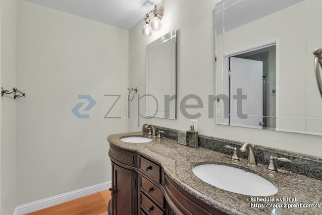 Building Photo - 749 Barnegat Ln