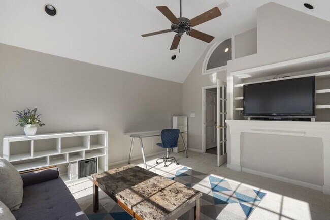 Building Photo - 97 Huntington Rd NE