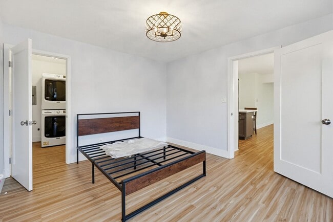 Building Photo - 3 Bedroom Home with Ocean Views in Point Loma