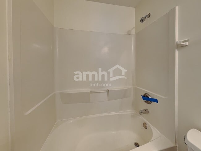 Building Photo - 34233 N Wineberry Ln