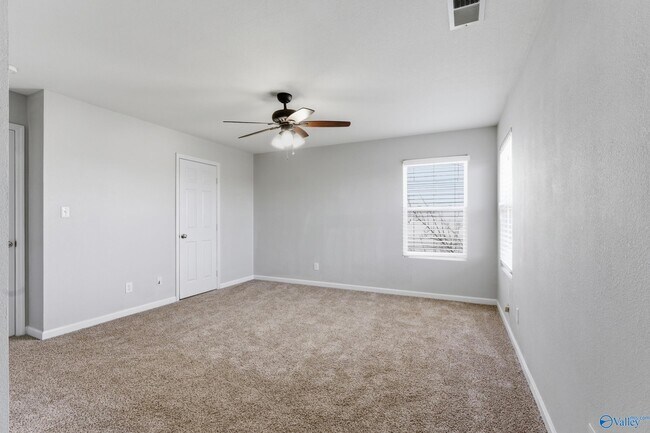 Building Photo - 3294 Castlecreek Dr SW