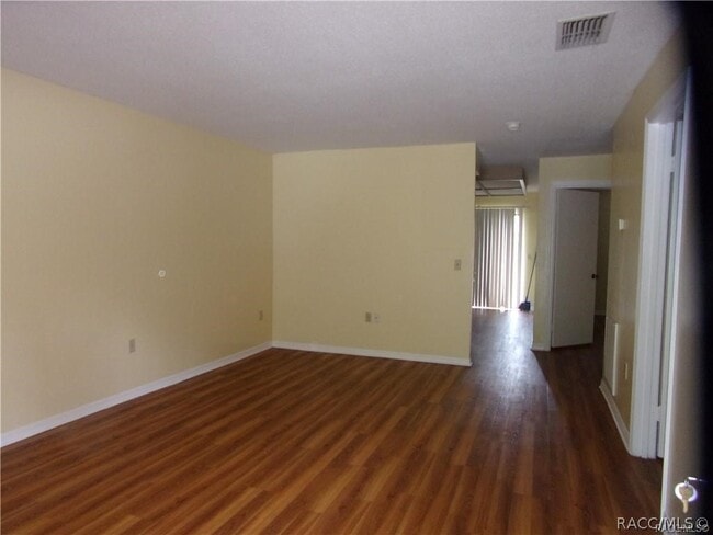 Building Photo - 607 Edgewood Ave