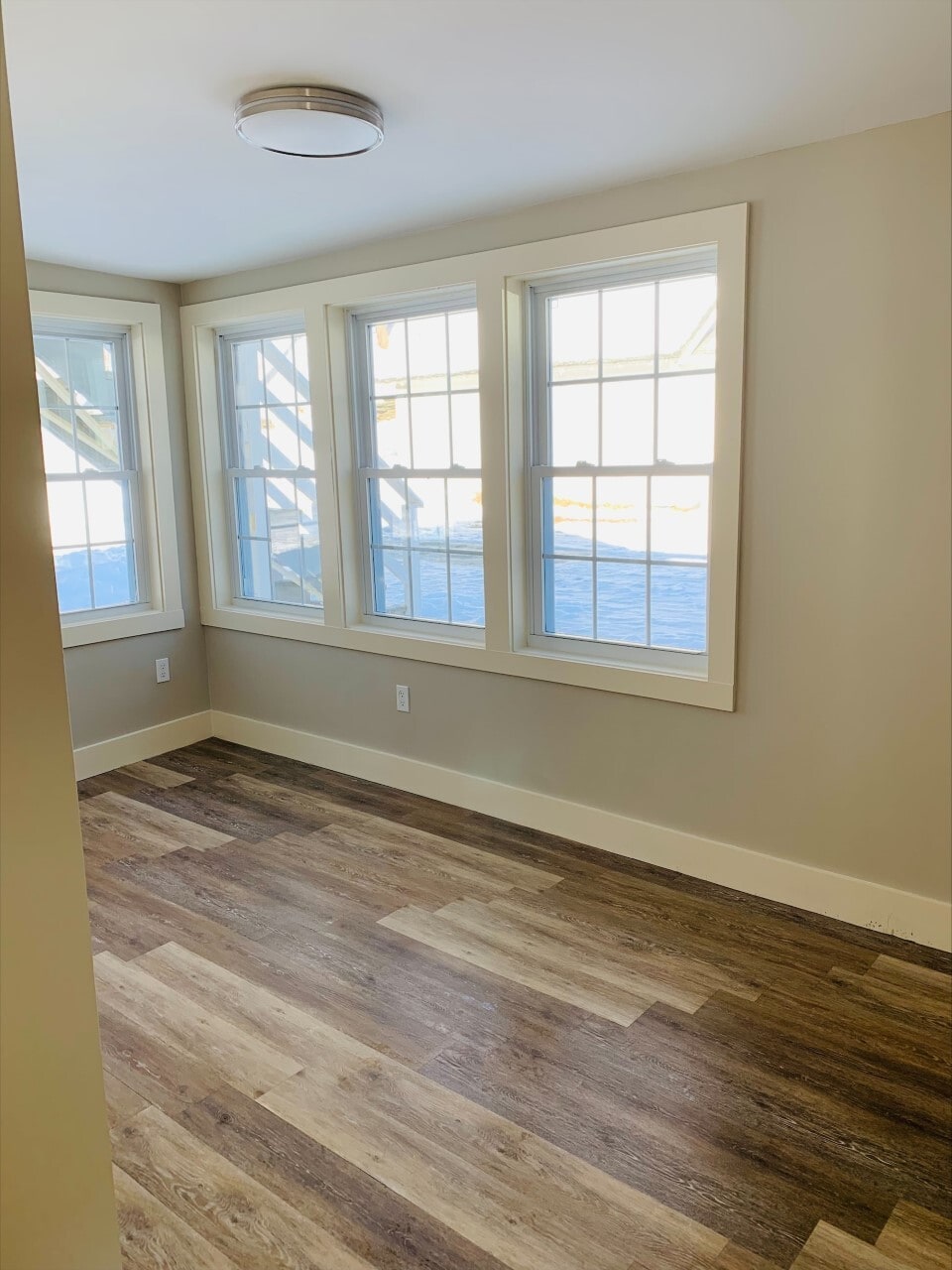 Building Photo - 2015 Quechee Main St