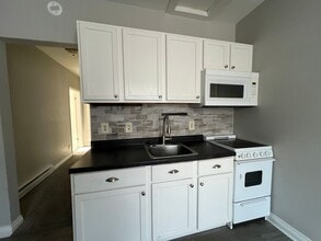 Building Photo - 212-214 South Pershing Dr