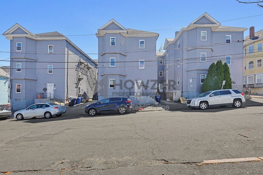 Building Photo - 112 Clark St