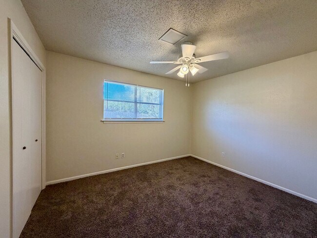 Building Photo - Single Family Home | Midway ISD