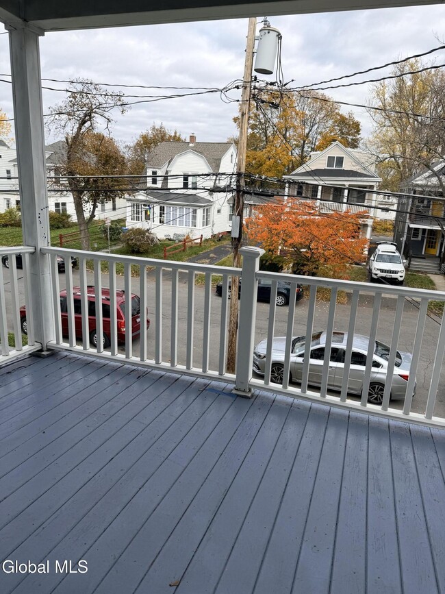 Building Photo - 90 Woodlawn Ave