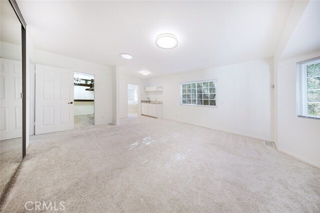 Building Photo - 2255 E Chevy Chase Dr