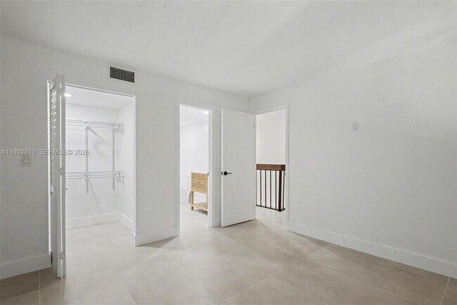 Building Photo - 8708 SW 79th Pl