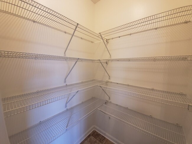 Building Photo - 102 Kennedy Dr